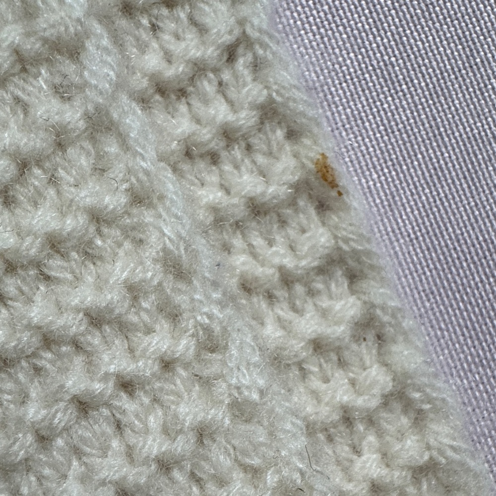 Geneva Cashmere Scarf with Cable Pattern - Picture 5 of 7